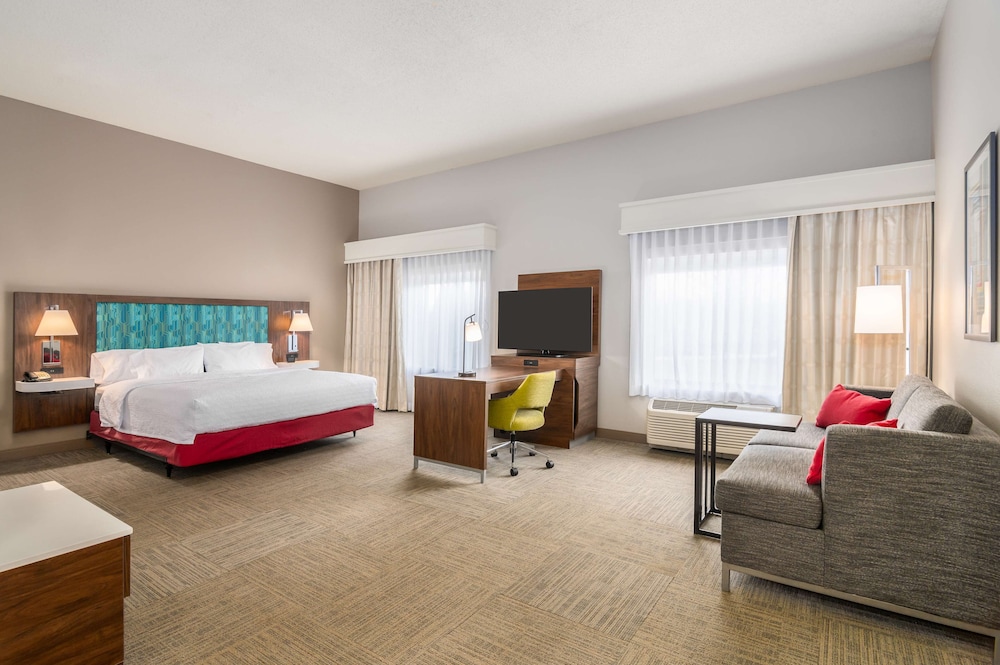 Hampton Inn & Suites Hartford Manchester - photo 22