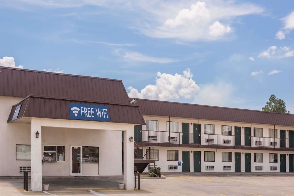 Travelodge by Wyndham Cordele - featured photo