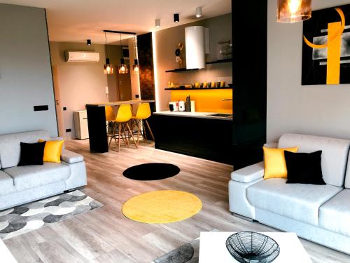 Apartament Elegance Yellow W Nautica Resort in Gizycko, Poland