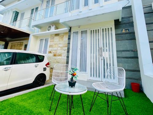 Fathana Villa Dekat JTP3 — 4-Star Luxury Hotel in Batu, Indonesia