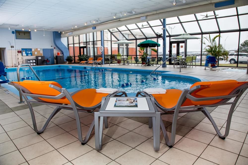 Ramada Plaza Rochester Airport - photo 2