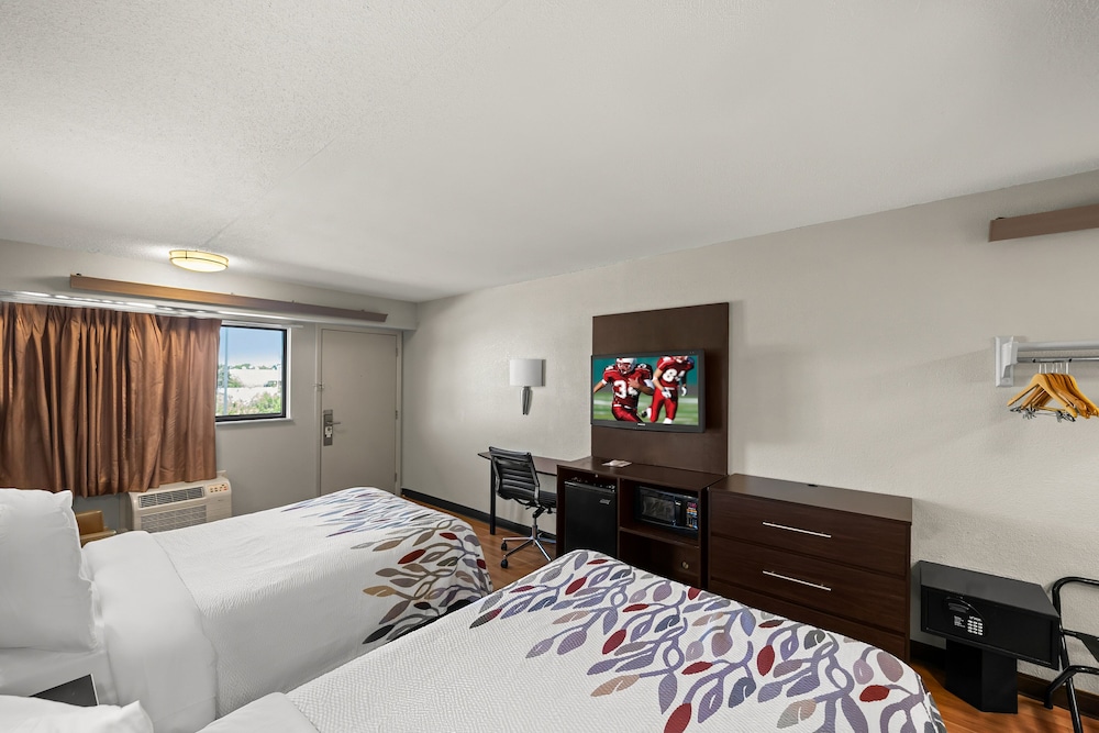Red Roof Inn Dallas DFW Airport North - photo 8
