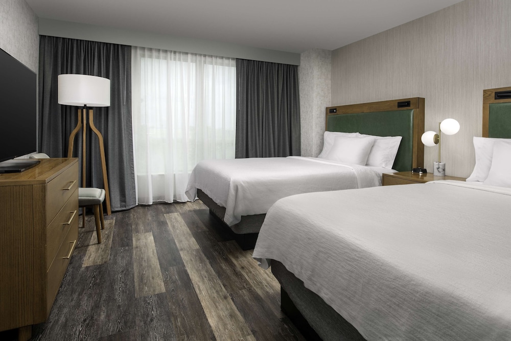 Embassy Suites by Hilton Dulles North Loudoun - photo 8