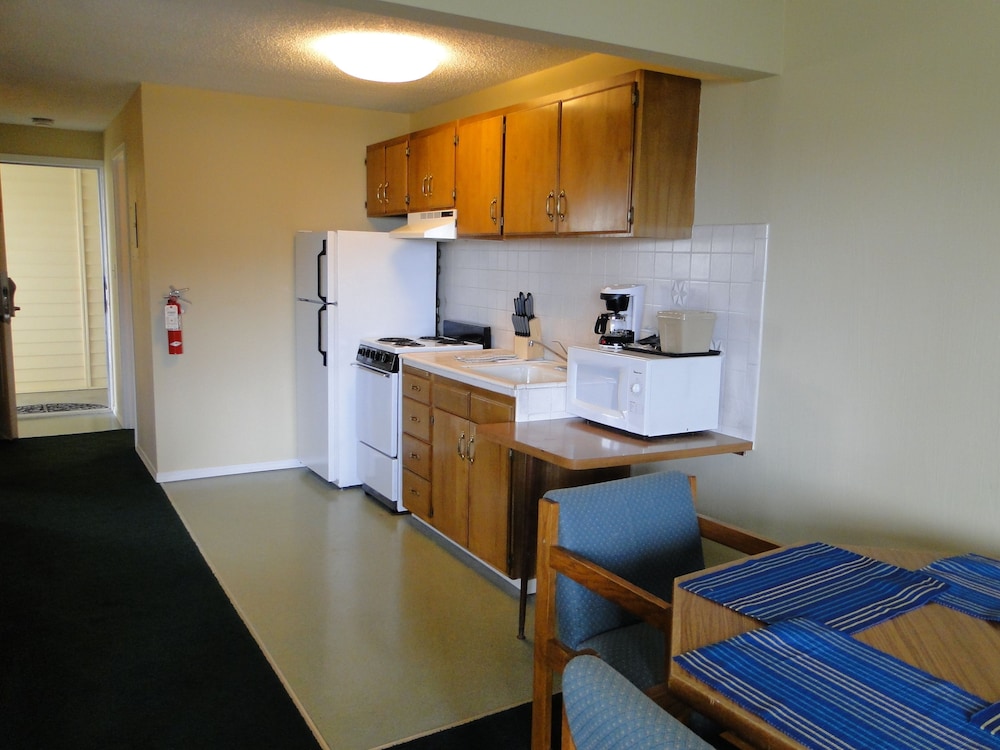 Ocean Shores Inn & Suites - photo 6