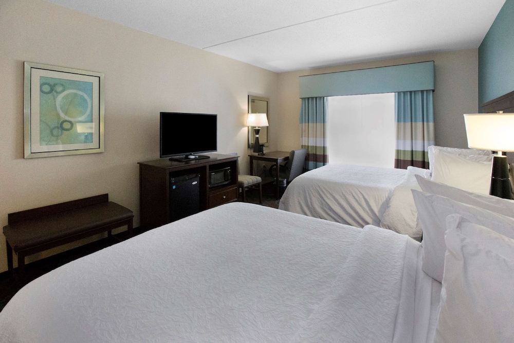 Hampton Inn Pittsburgh Bridgeville - photo 22