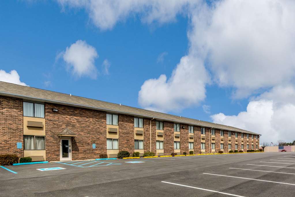 Quality Inn I 74 Batesville - photo 3