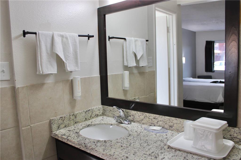 Rodeway Inn Yuma Downtown - photo 49