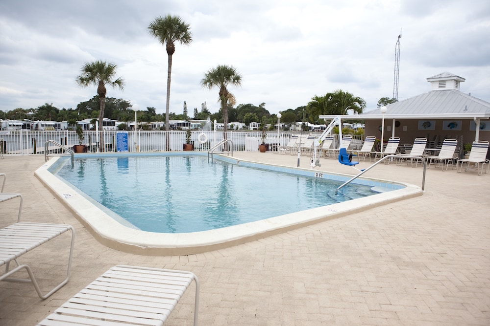 Lake San Marino RV Resort - photo 9