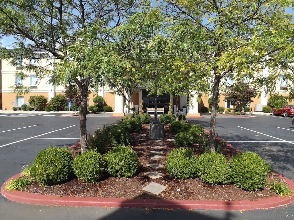 Holiday Inn Express Nicholasville by IHG - photo 35