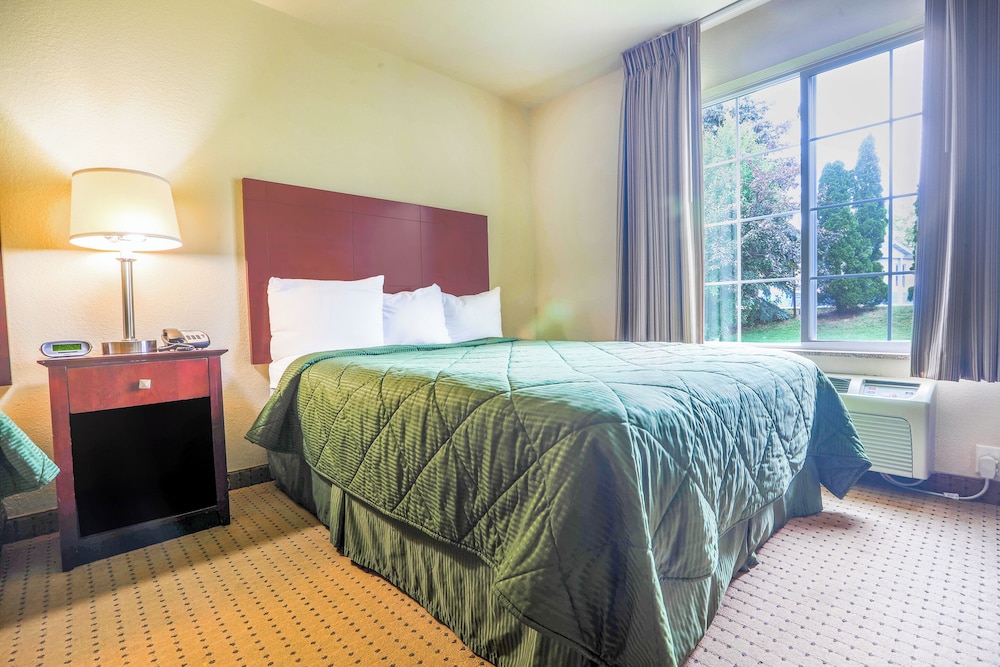 Evansville Inn & Suites By OYO - photo 12