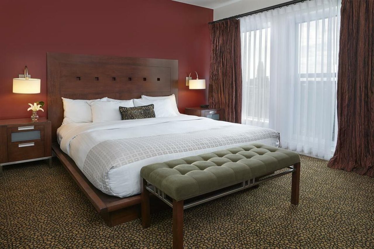 Metterra Hotel on Whyte in Edmonton, Canada