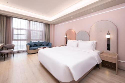 Mercure Yixing Wanda Plaza in Yixing, People's Republic of China