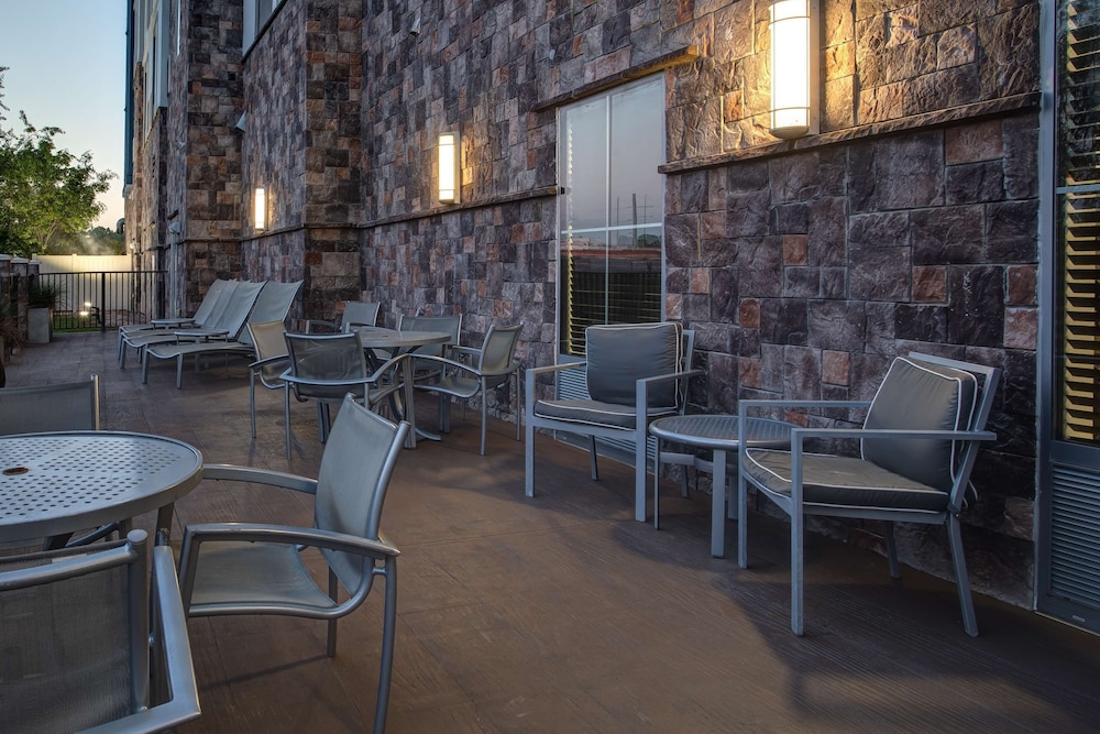 Hampton Inn & Suites Columbia Southeast Ft. Jackson - photo 34
