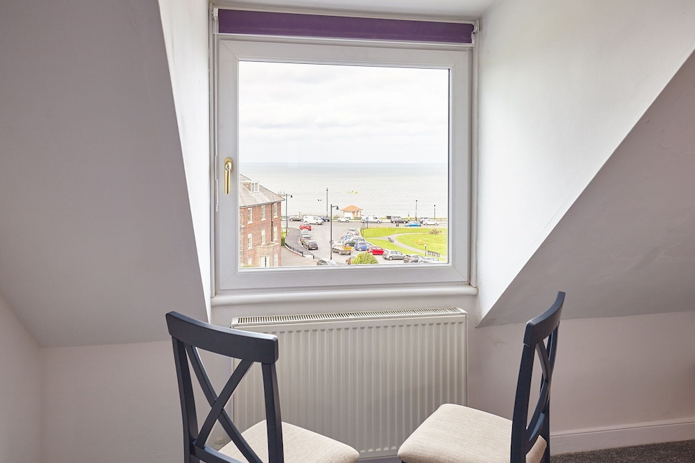 Host & Stay The Whitby Pearl