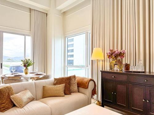 The Suite Luxurious City Skyline — 4-Star Luxury Hotel in Cebu City, Philippines