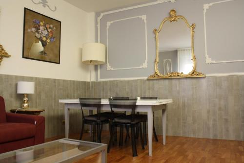 Appartamento BLU Centro Storico — 4-Star Luxury Hotel in Bologna, Italy