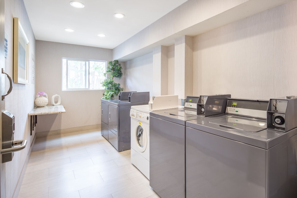 Holiday Inn Express San Diego Airport Old Town by IHG - photo 23