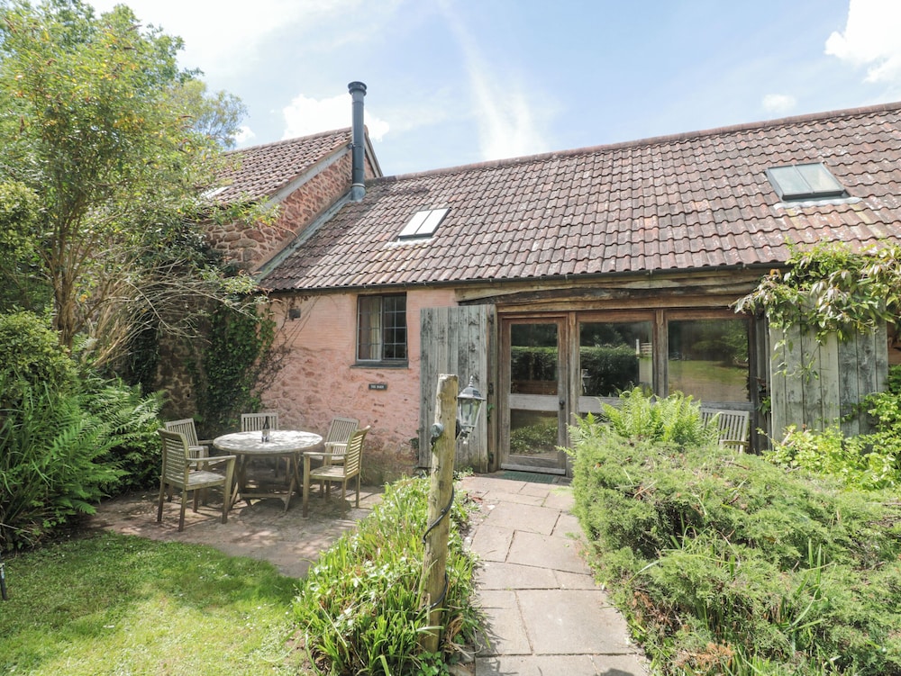 The Barn - carbon neutral hotel in Taunton
