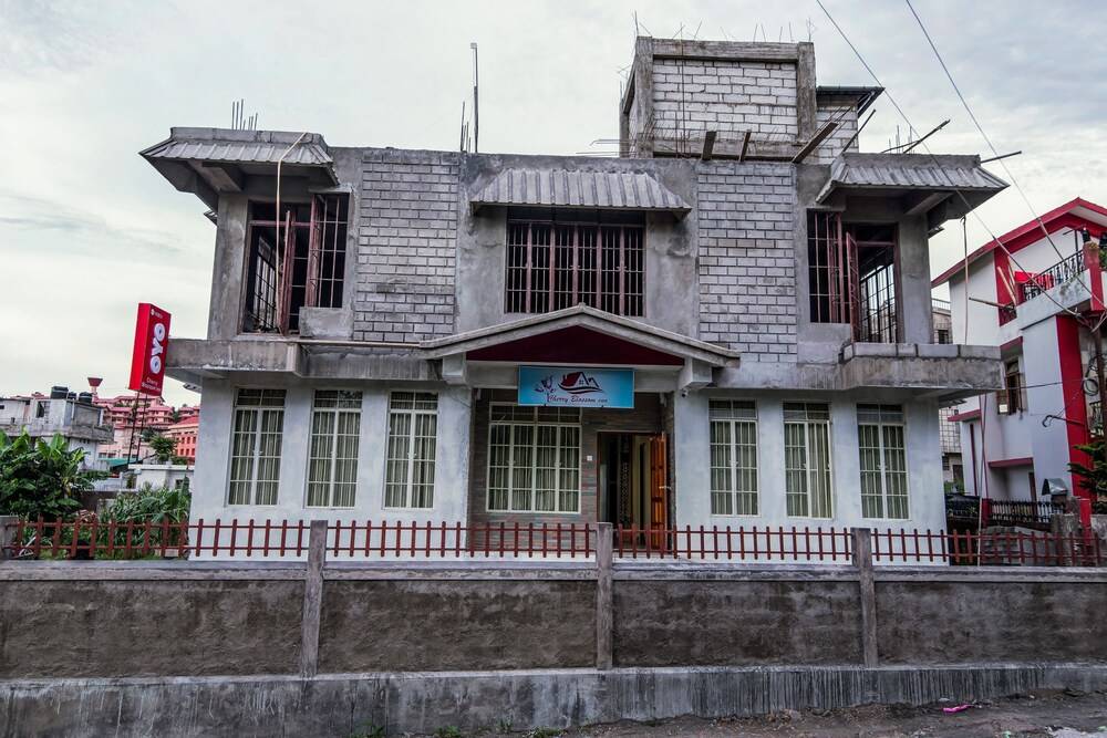 OYO 16051 Cherry Blossom Inn in Shillong, India