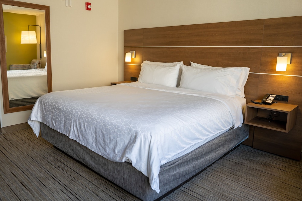 Holiday Inn Express Boston by IHG - photo 25