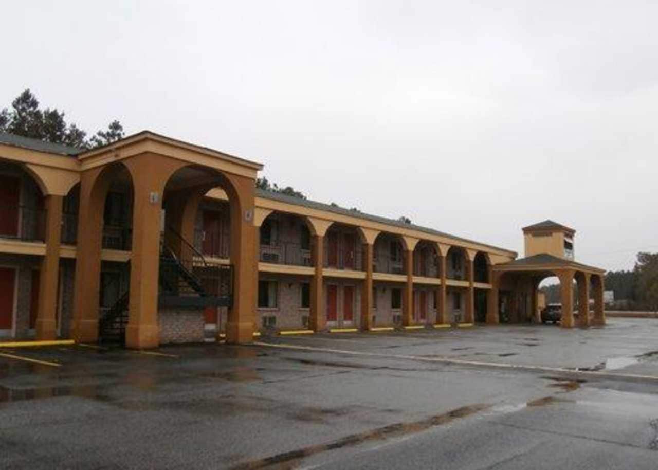 Rodeway Inn — Hampton