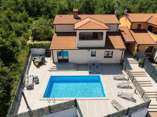 Villa Nina — 4-Star Luxury Hotel in Porec, Croatia