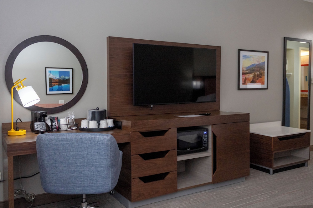 Hampton Inn & Suites Riverton - photo 28