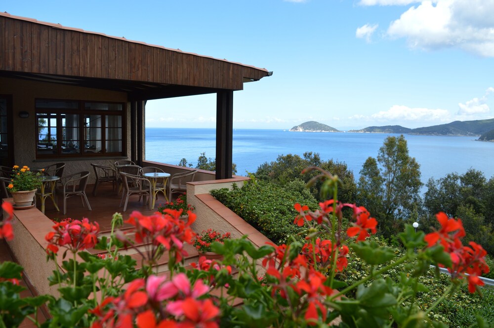 Albergo Le Briciole in Marciana Marina, Italy
