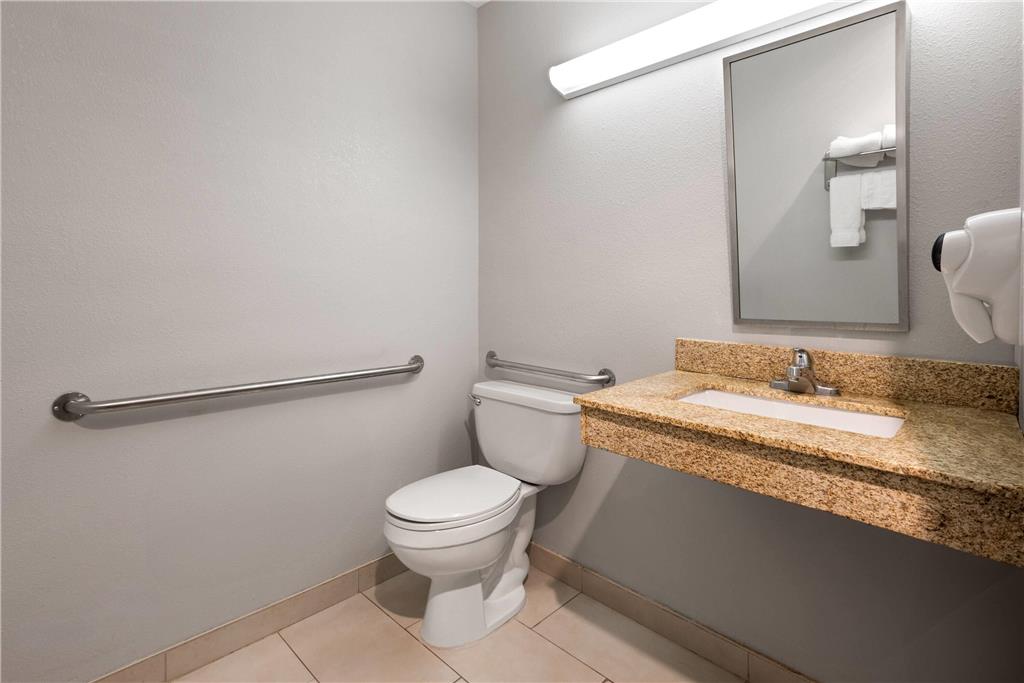 Microtel Inn by Wyndham Albany Airport - photo 17