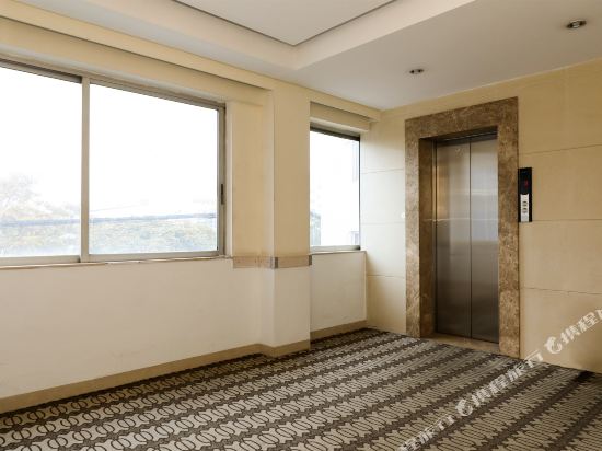 Zhitong Hotel - last minute hotel in Foshan