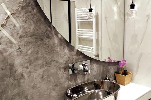 Moris Luxury Apartments 2 — 4-Star Luxury Hotel in Thessaloniki, Greece