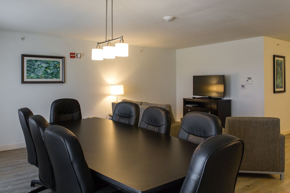 Holiday Inn Bloomington Airport by IHG - photo 20