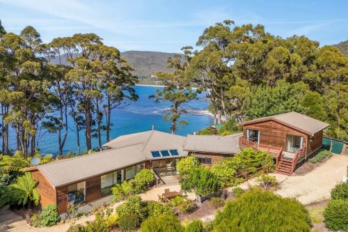 Osprey Lodge — 4-Star Luxury Hotel in None, Australia