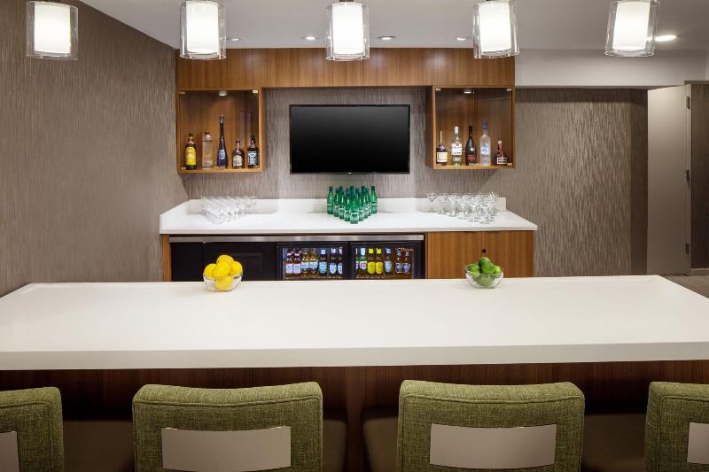 SpringHill Suites by Marriott New York JFK Airport Jamaica - photo 8