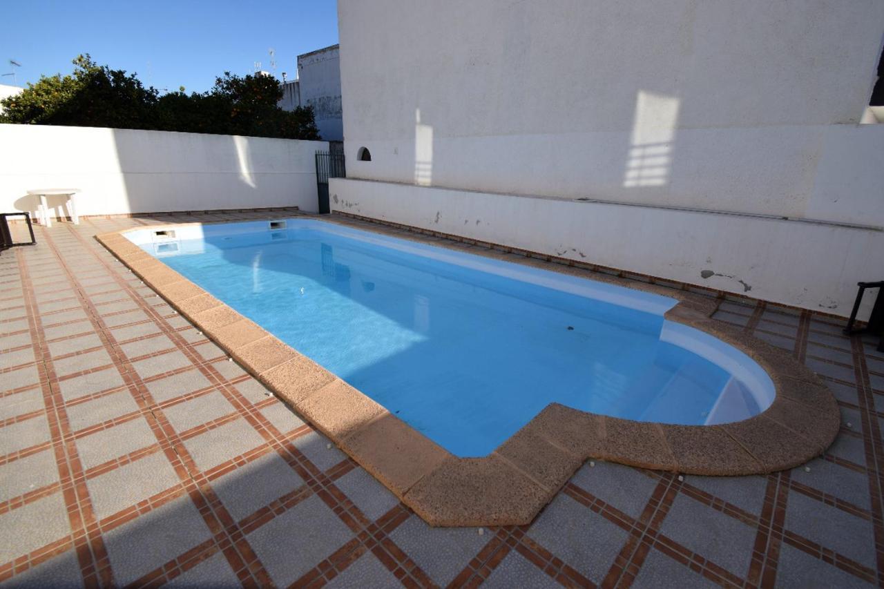 Apartamento Oliveira — 4-Star Luxury Hotel in Santa Luzia, Portugal