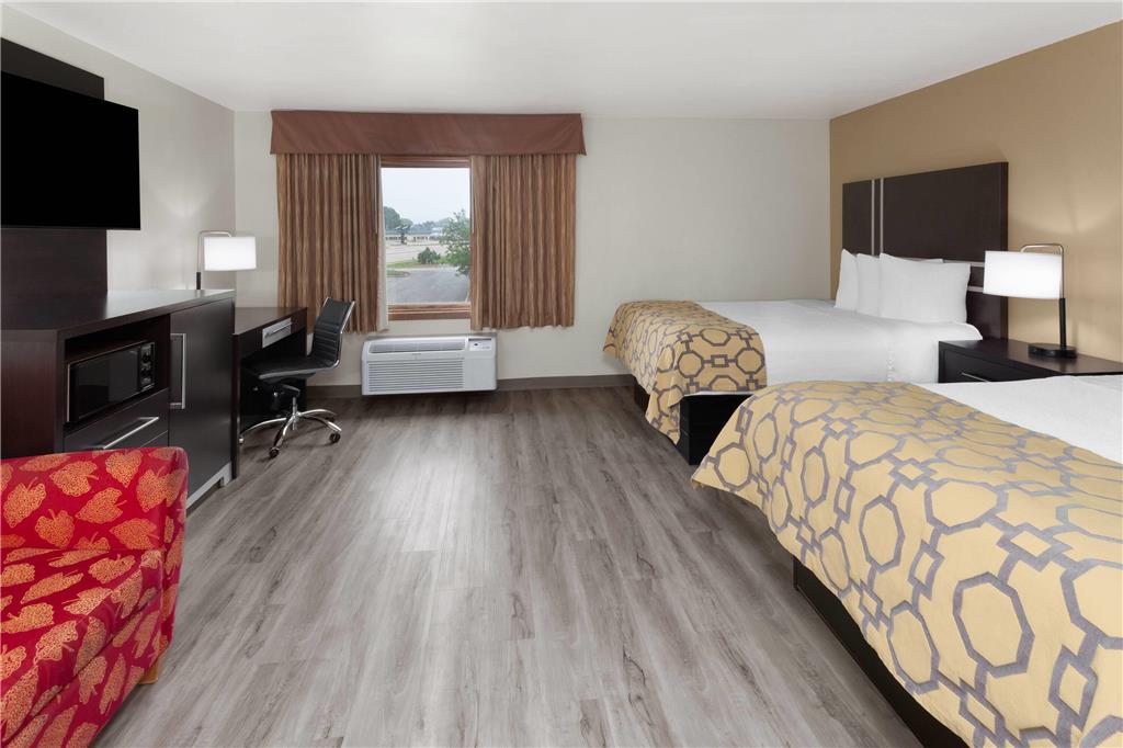 Baymont by Wyndham Green Bay - photo 24