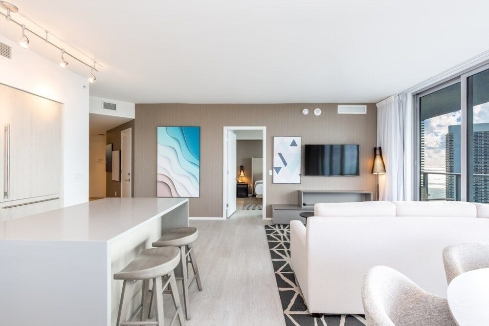 Hyde Beach House Luxury resort 3 Bedroom Condo by RedAwning - photo 10