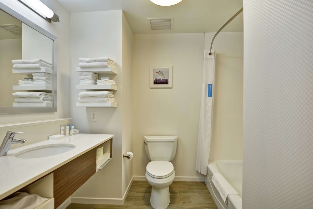 Hampton Inn & Suites Ashland - photo 39