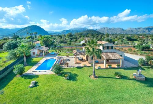Owl Booking Villa Troy Family and Friends — 4-Star Luxury Hotel in Pollenca, Spain