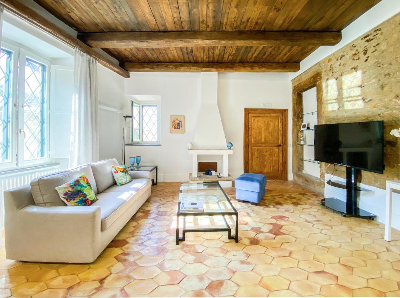 Residenza Ucci Alì — 4-Star Luxury Hotel in Crotone, Italy