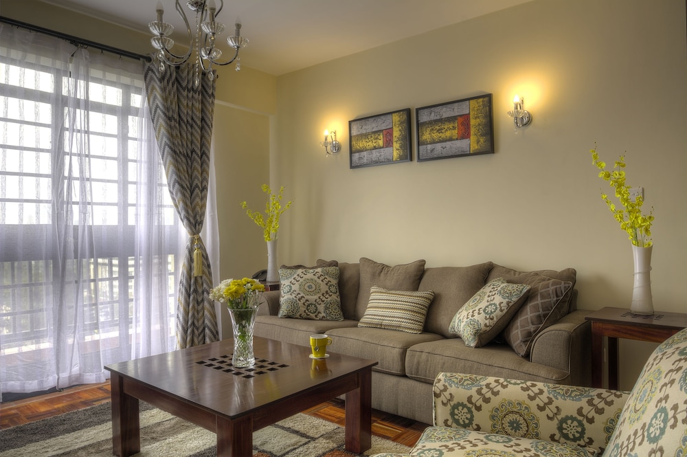 Sherry Homes Fahari II