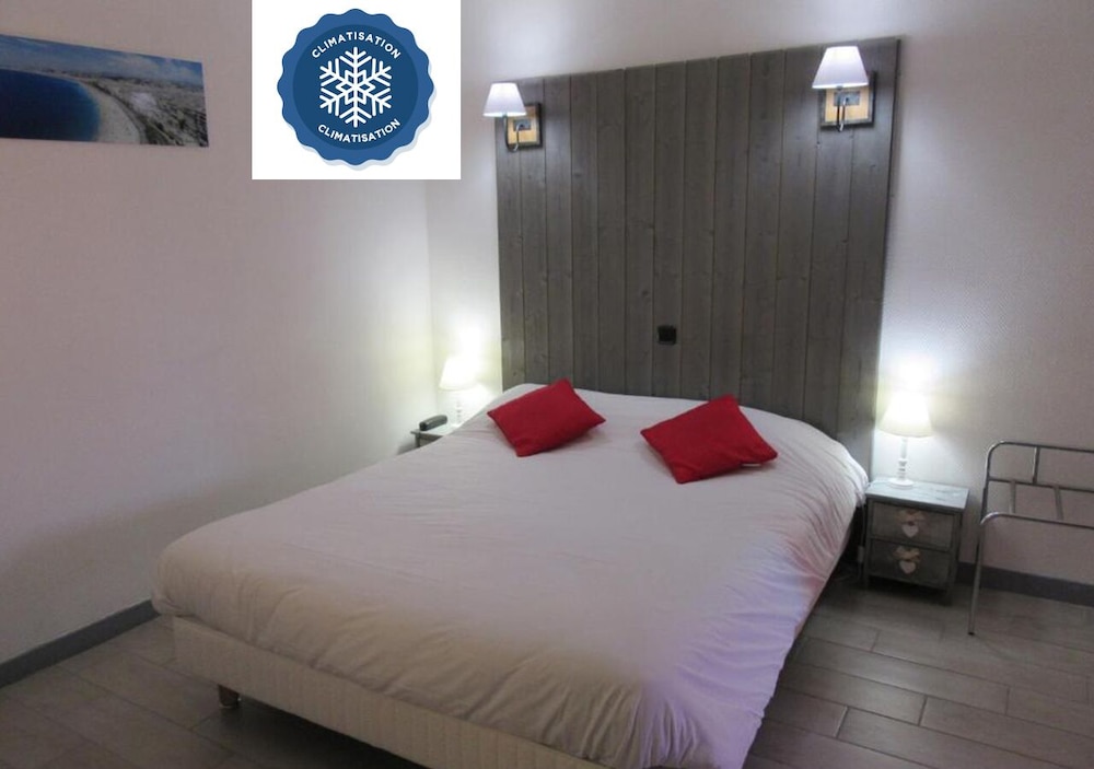Hotel de France — hotel in Saintes
