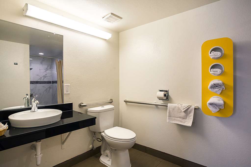 Motel 6 Ventura CA Downtown - photo 21