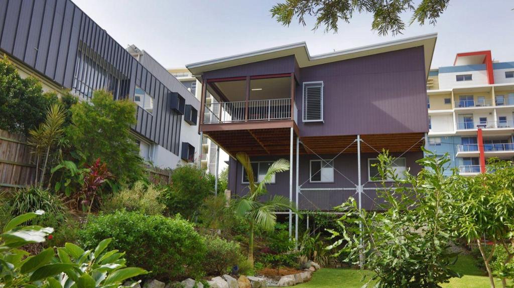Saltys Place Pet Friendly and Close To Beach — hotel in Caloundra