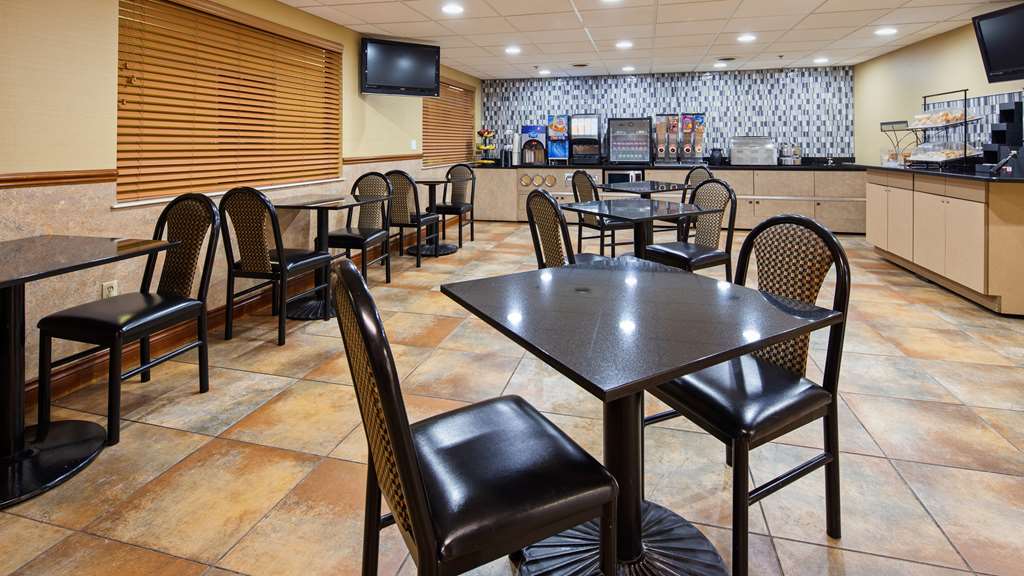 Best Western Lapeer Inn - photo 45