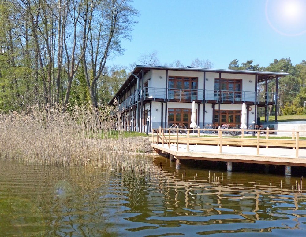 Hotel Bootshaus Wockersee — hotel in Parchim