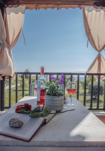 BS Village blue — hotel in Metamorfosi