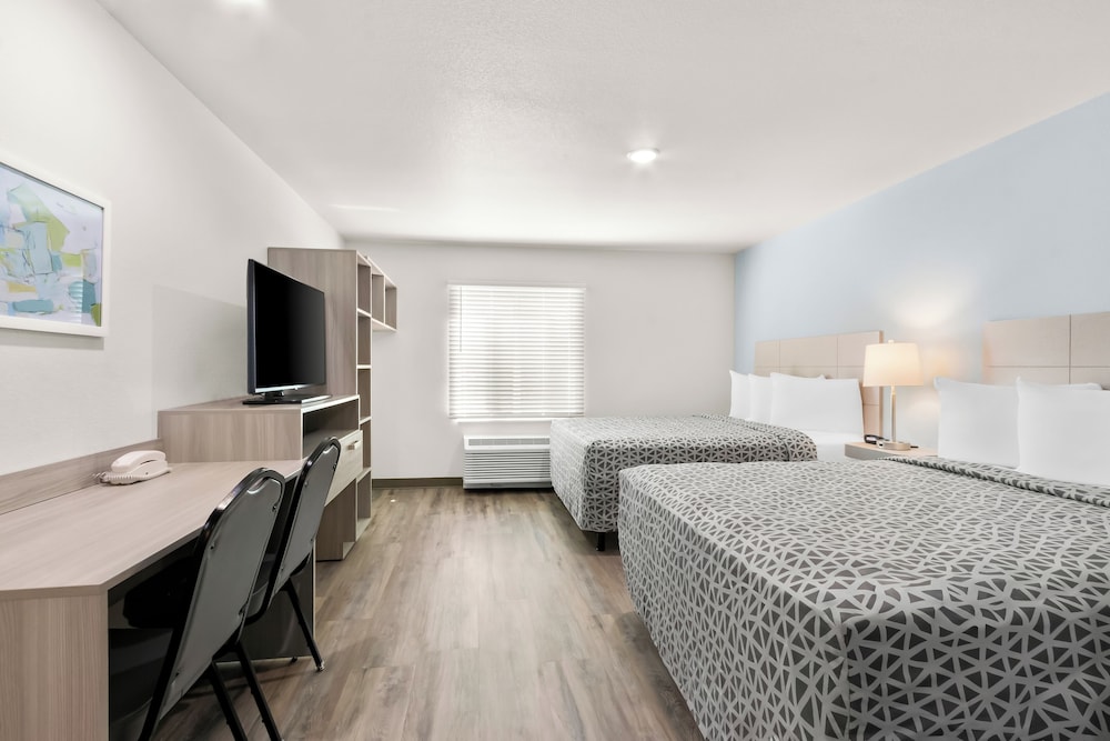 WoodSpring Suites Chandler Phoenix Medical Center - photo 7