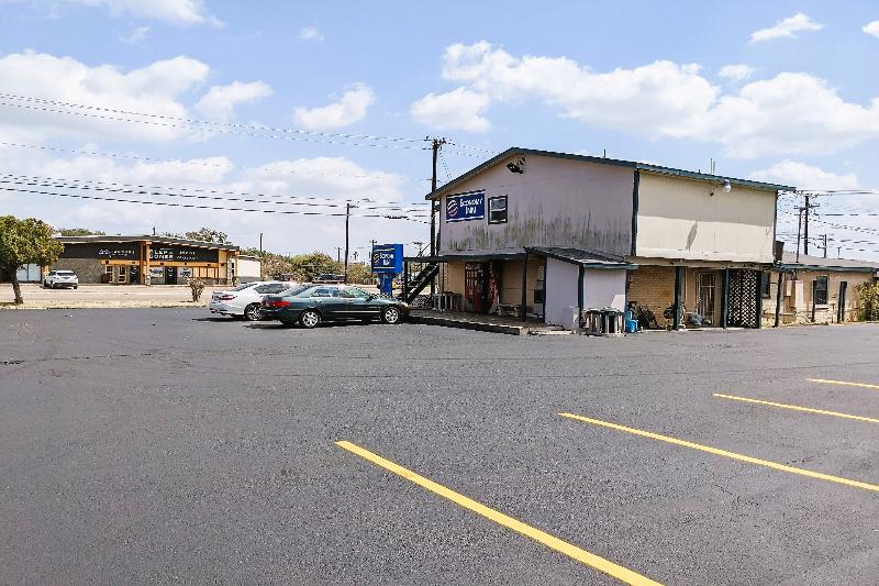 Economy Inn Kingsville - photo 6