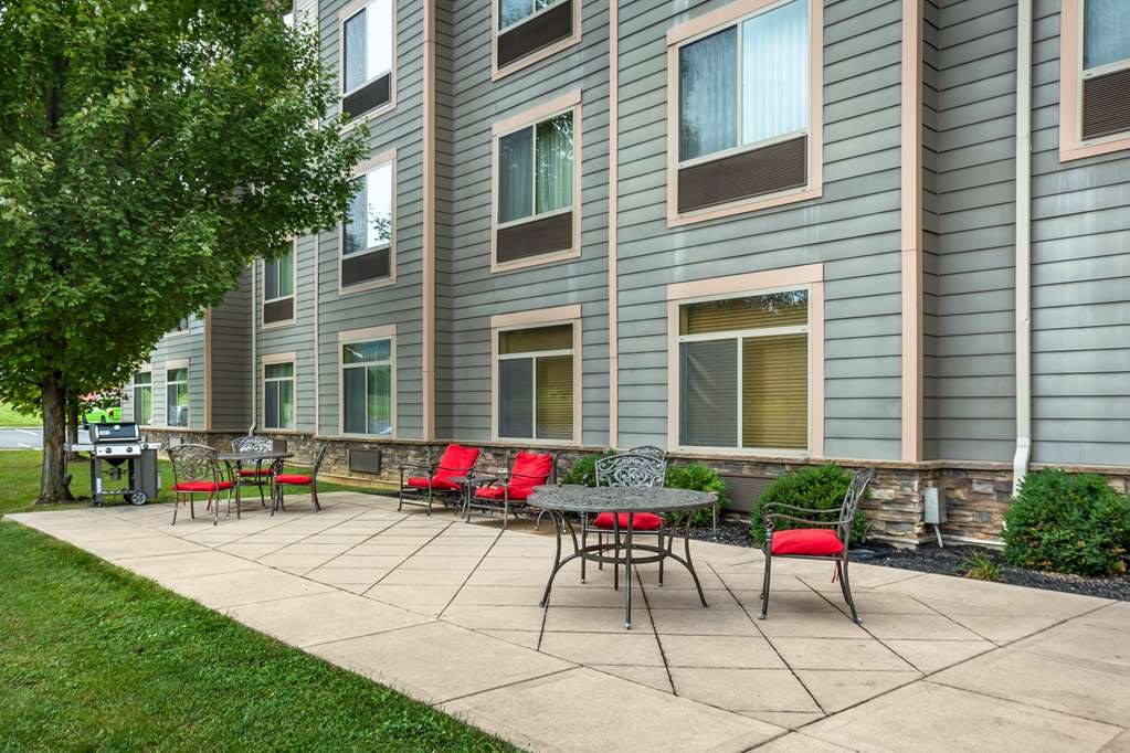 Best Western Plus University Park Inn & Suites - photo 10